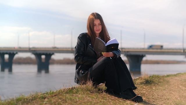 Анна Андреева - Вчерашние дети (стихи, поэзия, читает автор) смотреть онлайн