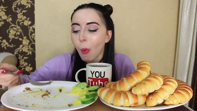 МУКБАНКОВ С ПОДПИСЧИЦАМИ БОЛЬШЕ НЕ БУДЕТ ! / Пюре с мясом / Mukbang Ayka Emilly смотреть онлайн