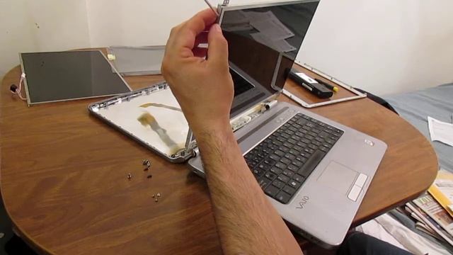 Laptop screen replacement / How to replace laptop screen Sony Vaio PCG-7133L смотреть онлайн