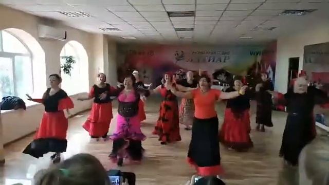 Группа Домино танец Аспани ракс смотреть онлайн