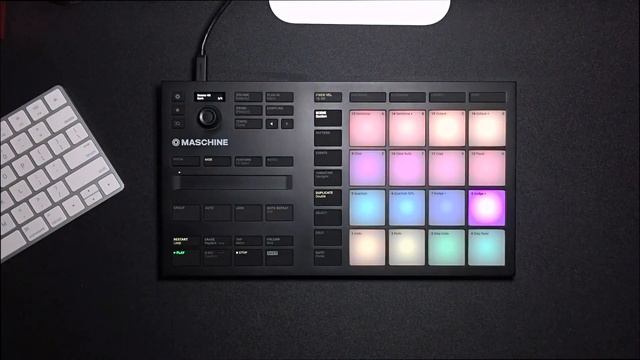 Dark Melodic Techno On MASCHINE MIKRO MK3 Live Performance