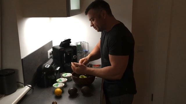 Eiweißreiche Ernährung , Eiweißbrot , schnell , preiswert und einfach selbst gemacht смотреть онлайн