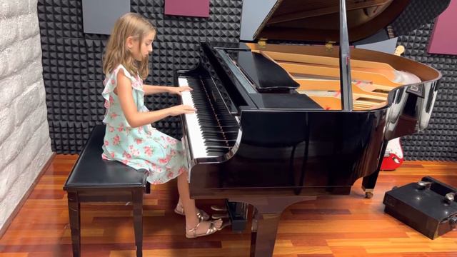 Juliana Sienna Bozoghlian - Rhapsody Royale | 2022 Contemporary Music Competition смотреть онлайн