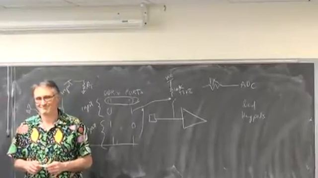 #10 -- Lab 2, i_o ports, reading the ADC смотреть онлайн