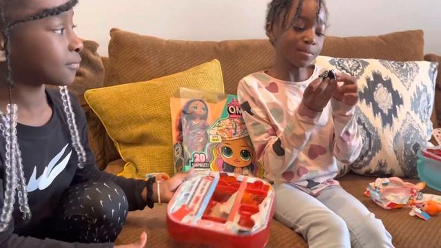 LOL Doll “Sketches” and a lot more ! Part 1 смотреть онлайн