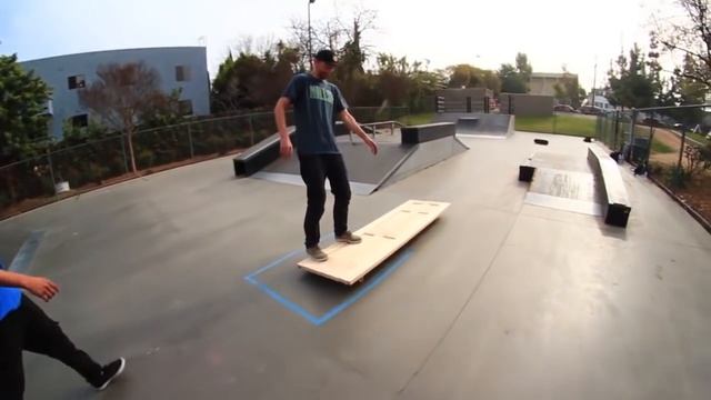 СКЕЙТБОРД-ДВЕРЬ !!! [На Русском] Brailleskateboarding смотреть онлайн