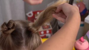 Легкие прически для девочки 3 года| Саблина учит