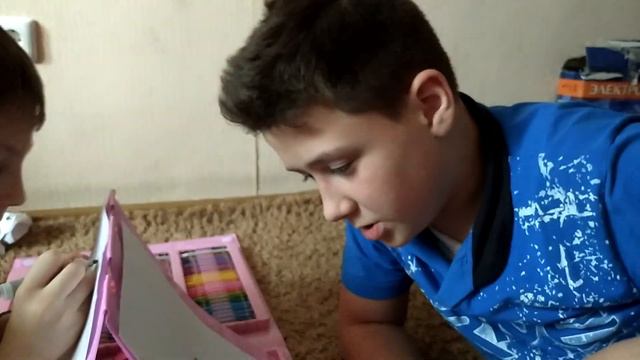 Кто лучше это нарисует тот это и получит челлендж! Челлендж ( в описании ) ! смотреть онлайн
