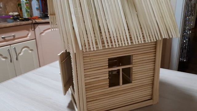 Домик из палочек для суши смотреть онлайн