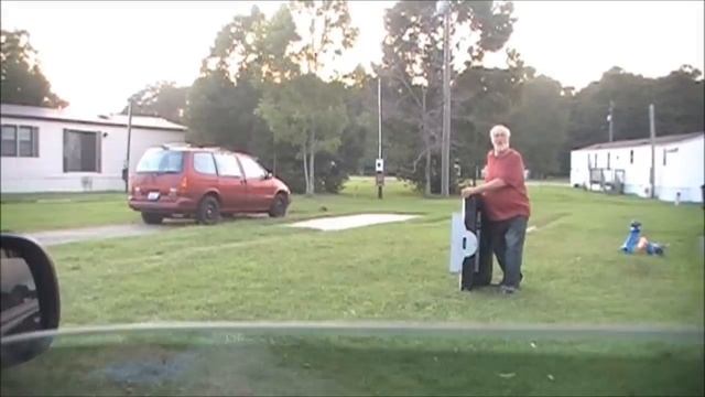 Angry Grandpa destroys HD TV - The Story смотреть онлайн