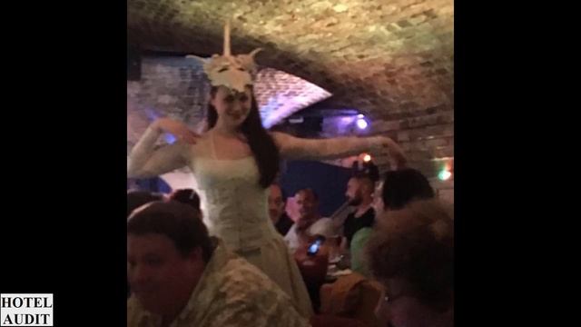 Обзор Отеля Озбор Страны Великобритания Лондон The Medieval Banquet 0 1 Hotel Audit Отель Аудит смотреть онлайн