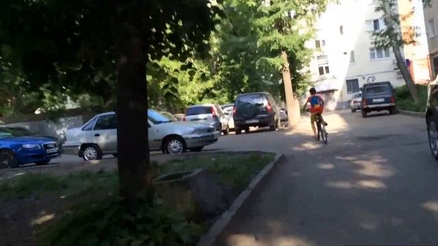 Тест Драйв от Рафика B'Twin Rockrider 300(Чёрная Молния) смотреть онлайн