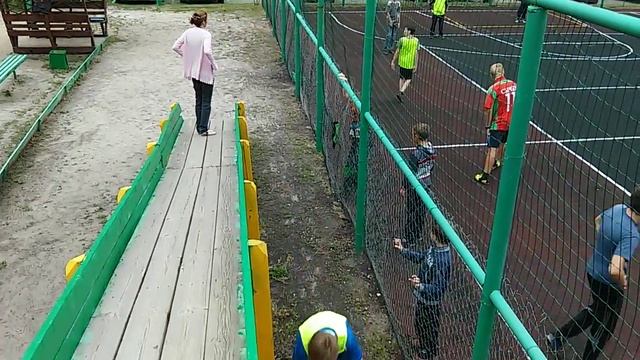 Дворовой футбол. Матч 2 смотреть онлайн