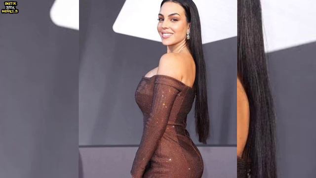 Georgina Rodriguez.Bio age weight relationships net worth outfits idea || Curvy Models plus size смотреть онлайн