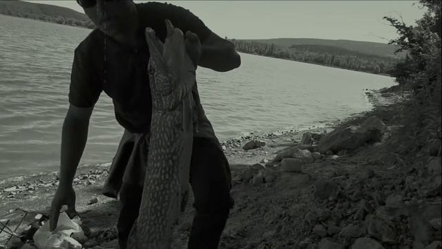 Щука 7.тонн Trailer.Чёрно белое. смотреть онлайн