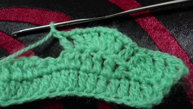 ВЯЗАНОЕ ПОНЧО ДЛЯ ДЕВОЧКИ смотреть онлайн