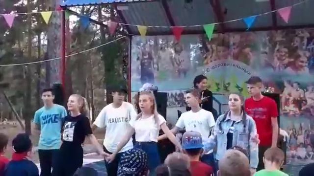 Наш корабль идёт ко дну... смотреть онлайн