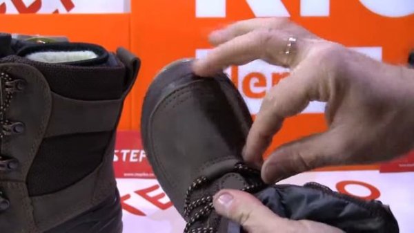 Детские зимние сноубутсы Demar Rocky A. Видео обзор от STEPIKO.COM