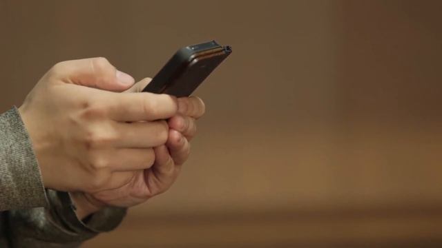Нужно ли отключать смартфон на ночь смотреть онлайн