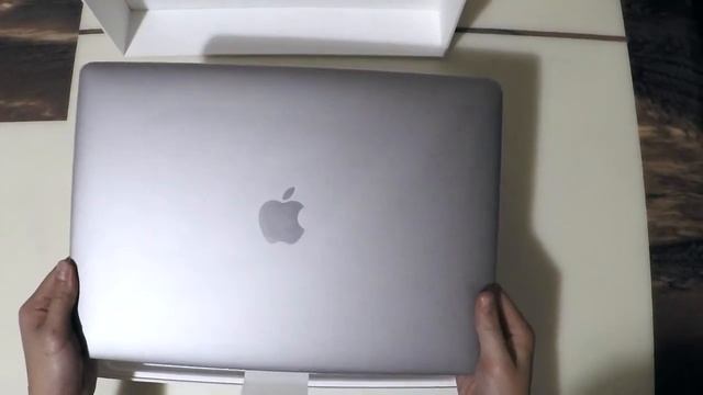 Unboxing Macbook Pro 2016 TOUCH BAR USB-C TOUCH ID