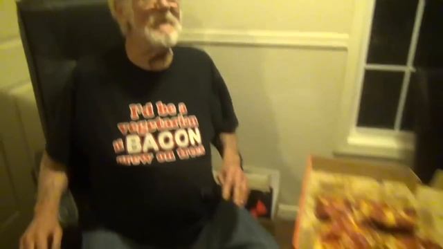 ЗЛОЙ ДЕД И ЗАВЕРНУТАЯ В БЕКОН ПИЦЦА смотреть онлайн