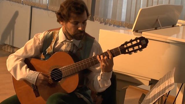 11 Бах Первая лютневая сюита ми минор Алеманда и Бурре Михаил Николаев гитара смотреть онлайн