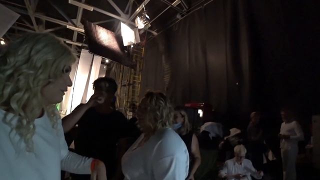 ЭКСКЛЮЗИВ: как СНИМАЛИ клип Вітрила MELOVIN глазами Неугомонной Монро