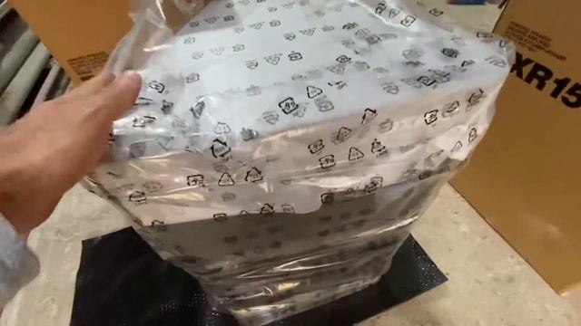 Yamaha DXR15 (Unboxing) смотреть онлайн