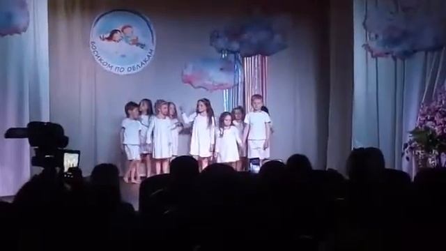 Дети с небес. Фестиваль "Босиком по облакам" в Приморской краевой филармонии 2017 смотреть онлайн
