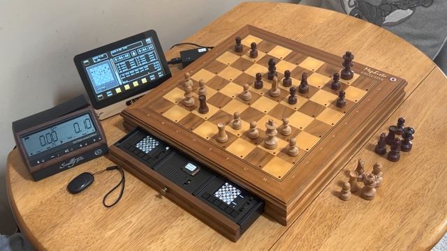 Stockfish on the DGT Pi Vs Lc0 on the Mephisto Phoenix via Elfacun смотреть онлайн