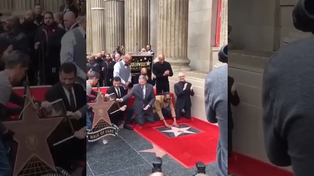 Snoop Dogg получил свою звезду на Аллее Славы в Голливуде смотреть онлайн