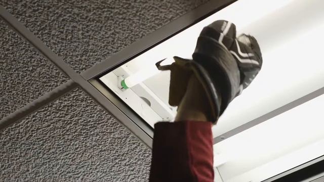 saveONenergy Small Business Lighting - Ottawa Senators Ad [no audio] смотреть онлайн