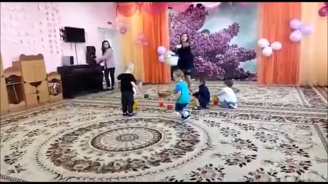 8 марта в 1 младшей группе смотреть онлайн