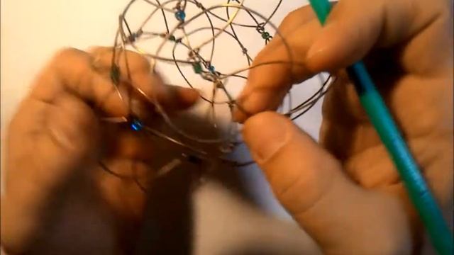 Обворожительная штука из проволоки! смотреть онлайн