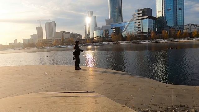 Ноябрь подарил еще один теплый день, рыбалка на спиннинг река Исеть смотреть онлайн