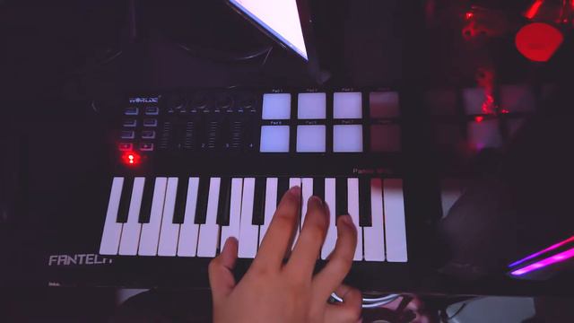 WORLDE Panda Mini - Eiffel 65 - Blue (Da Ba Dee) смотреть онлайн