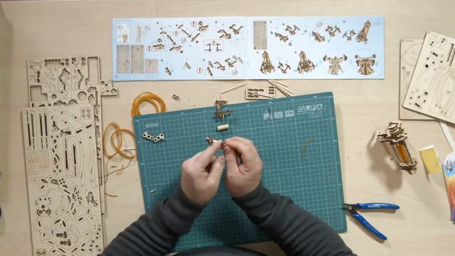 Ugears Butterfly Mechanical Model Kit Assembly Instructions Video-1 смотреть онлайн