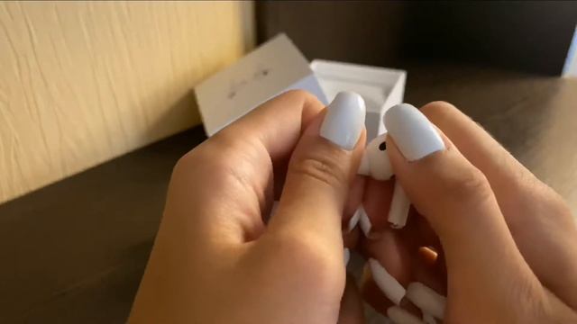 AirPods Pro смотреть онлайн