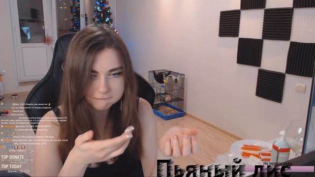 РУКИ НА СТОЛ #2 ТОП МОМЕНТЫ СО СТРИМЕРШАМИ/ТОЛЬКО НЕ ЛИЦО!ПОЗА КОШЕЧКИ/ТАНЕЦ КАРИНЫ смотреть онлайн