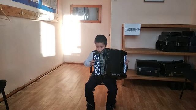 Алексеев Леня 9 лет Соло (Баян) укр. народный танец "Метелица" смотреть онлайн