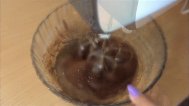 Кекс зебра с шоколадова глазура и настърган бял шоколад смотреть онлайн