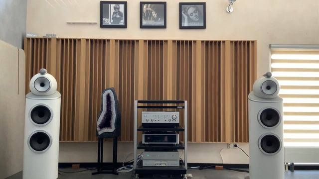 Luxman L-595ASE with B&W 802 D4 is a musical dream match?? смотреть онлайн