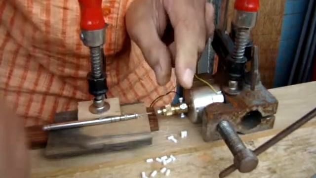 микротокарный станок/ смотреть онлайн