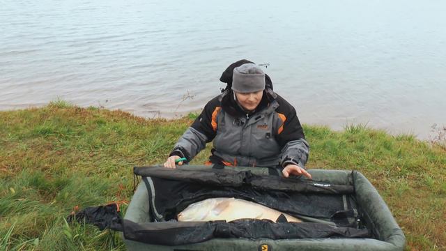 Ловля карпа осенью. Удалось поймать трофейного карпа. Закрытие сезона. смотреть онлайн