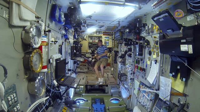 Космическая чистота смотреть онлайн