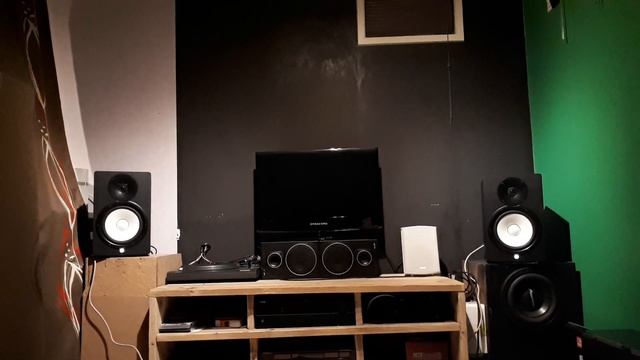 Yamaha HS8 Sound test!! (raw video) смотреть онлайн
