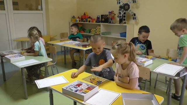 Электронный конструктор "Знаток". Программа: "От Фребеля до робота: растим будущих инженеров". смотреть онлайн