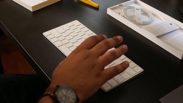 Apple Magic Keyboard Unboxing and Connect to Macbook Tutorial смотреть онлайн