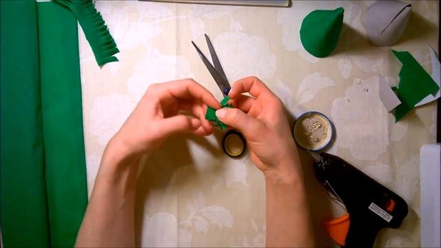 Ёлочка из гофрированной бумаги смотреть онлайн