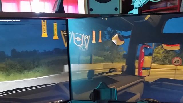 ETS2 - First trip with 3 monitors смотреть онлайн